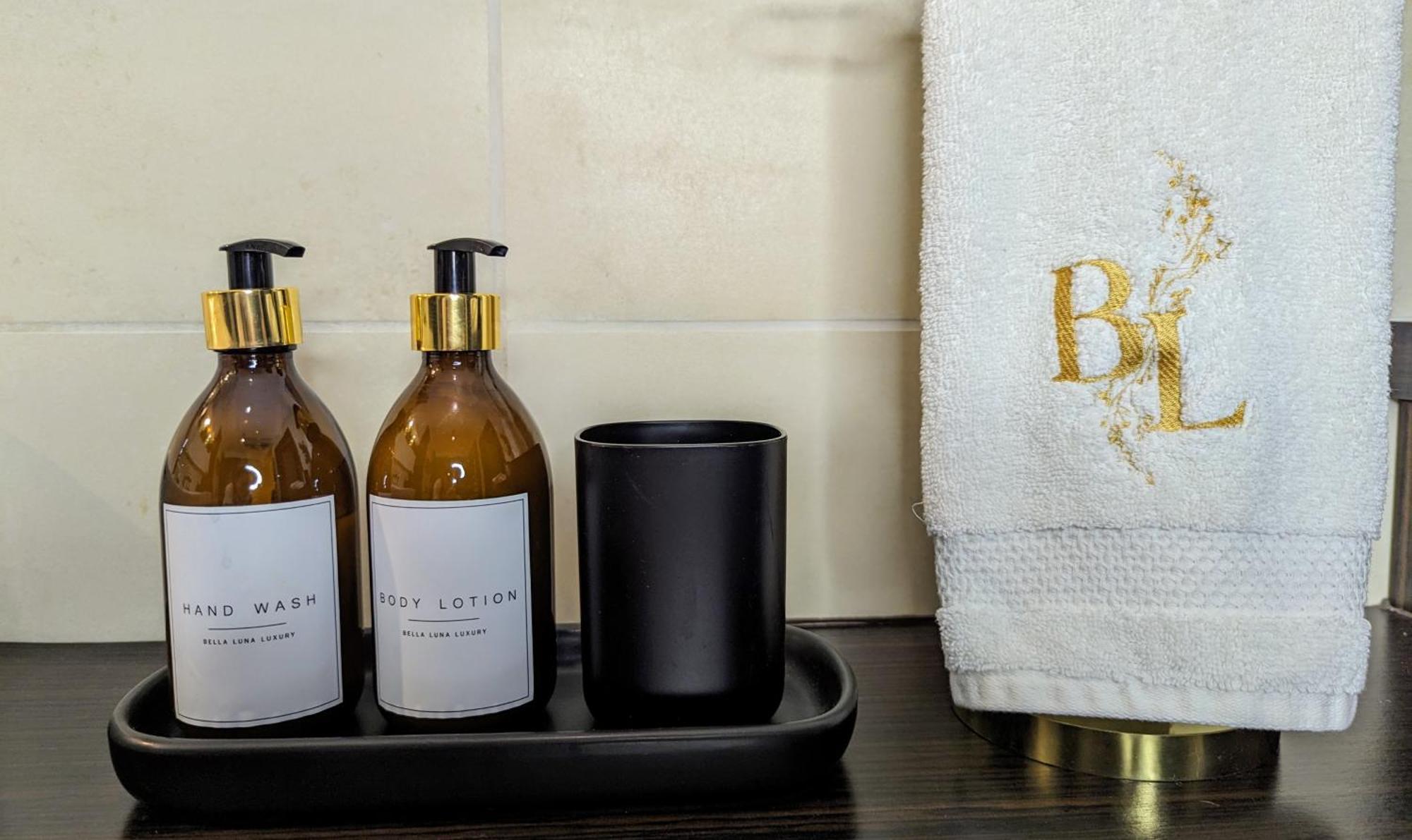 Bella Luna Luxury Suites - Chic Residence In Historic Square وارسو المظهر الخارجي الصورة